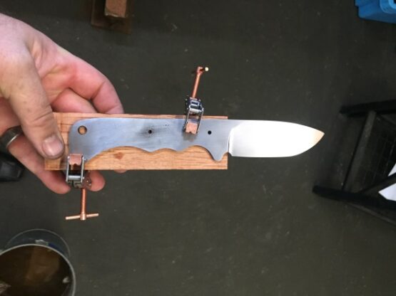 https://granbergs.com.au/getattachment/Products/Knives-Outdoors/Beginner-Knife-Making-Kit-1/Attach-the-handle-to-the-knife-1-555x416.jpg.aspx